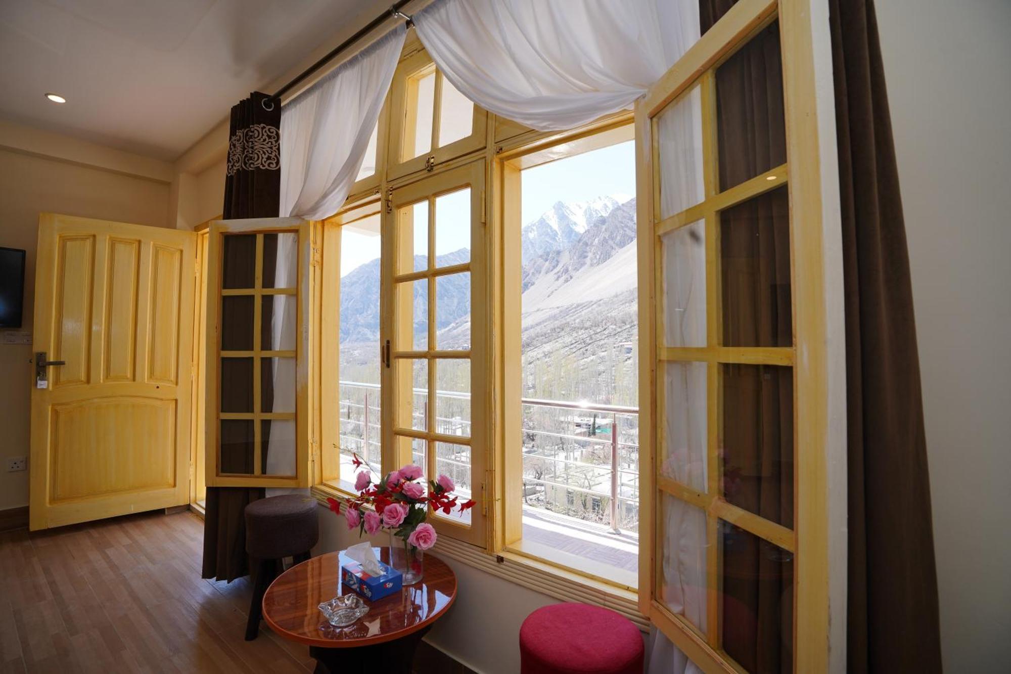 ホテル Hunza Elites By Orane Karimabad  エクステリア 写真